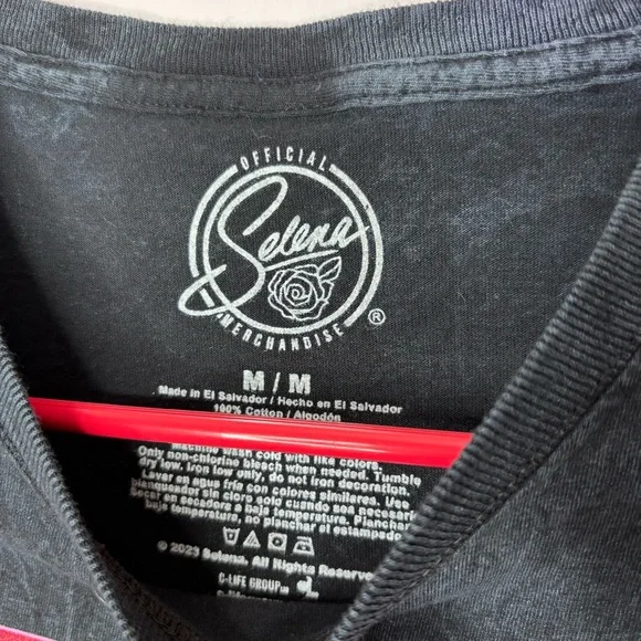 Selena Graphic Tee - Picture 2 of 3